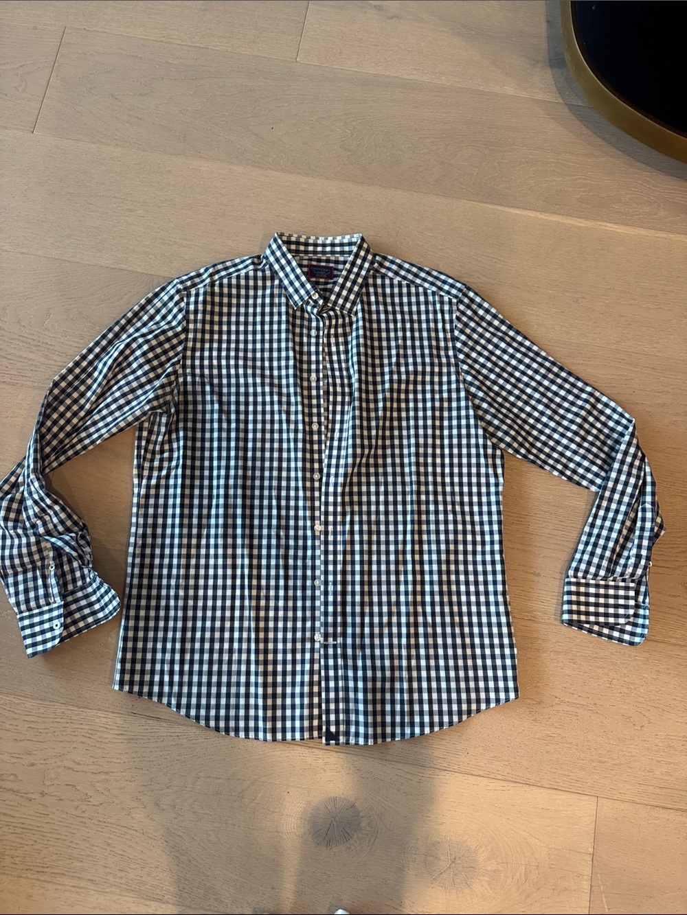 UNTUCKit Men's Navy Blue and White Gingham Button-Down Shirt
